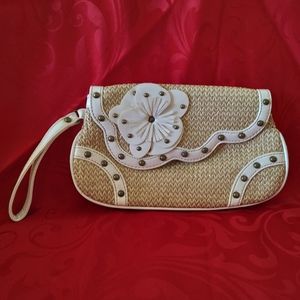 Wristlet